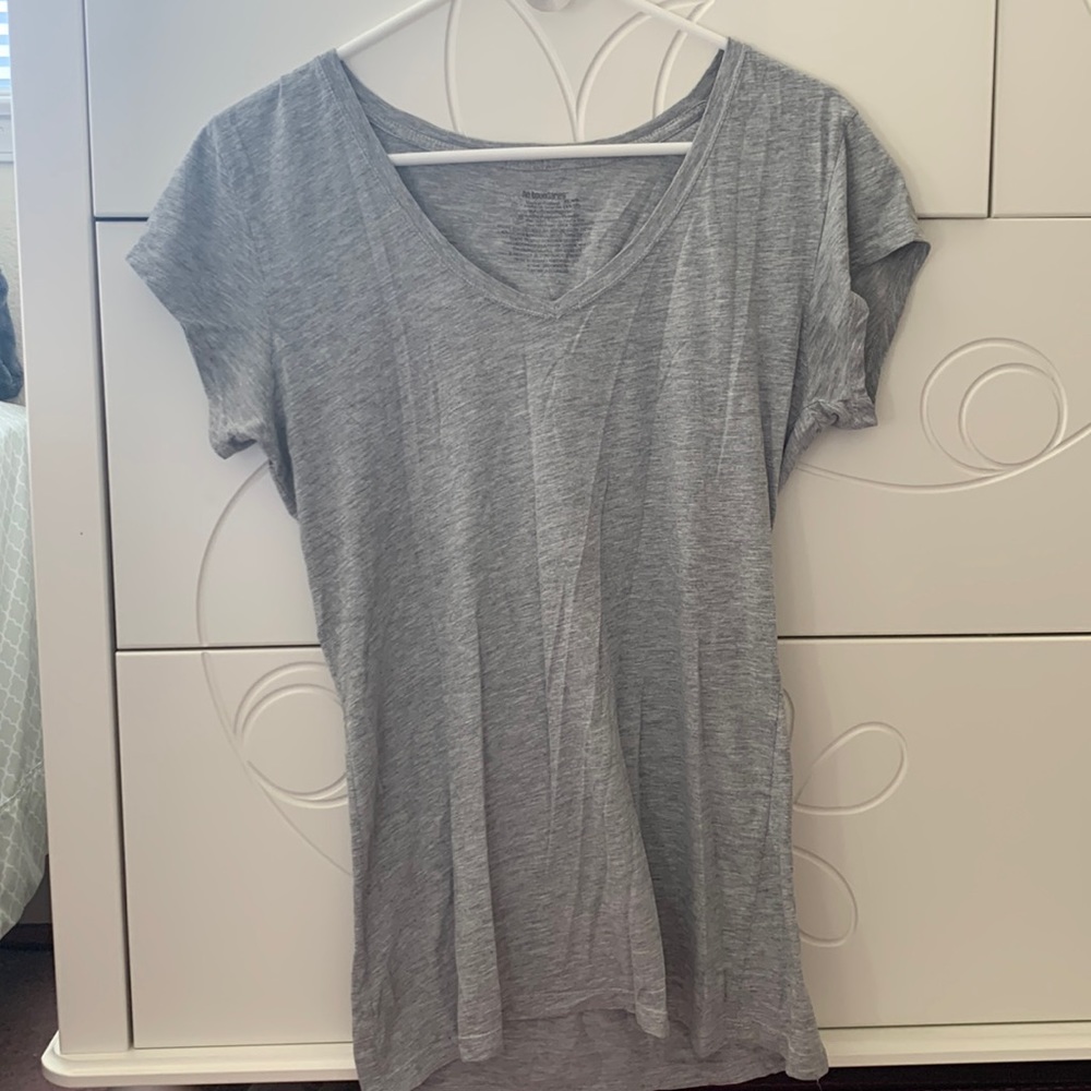 NWOT No Boundaries Lightweight Grey T shirt with V neckline